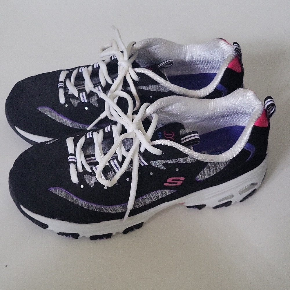 Skechers D'Lites Women's Black  Sneakers Size 9